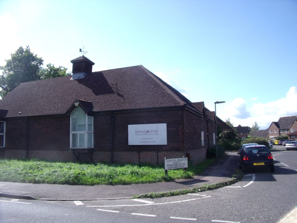 MODERN BUSINESS UNIT. APPROX 2,000 SQ FT WITH VACANT POSSESSION IN BROCKHAM