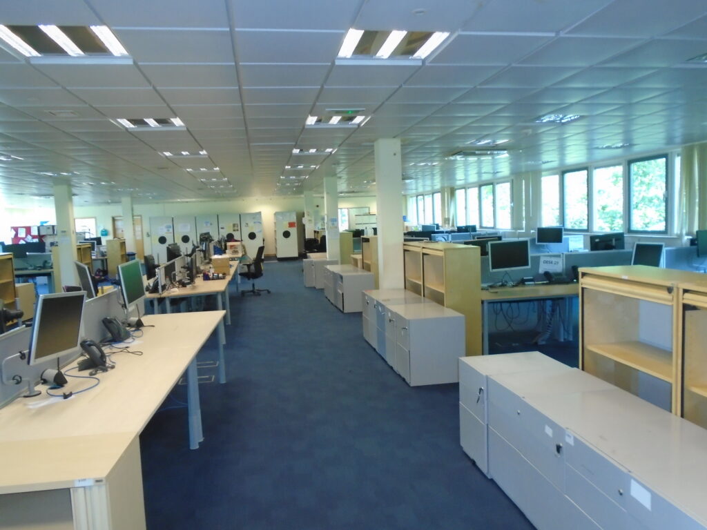 REIGATE TOWN CENTRE – GOOD QUALITY OPEN PLAN OFFICE SPACE OF 5725 SQ FT WITH PASSENGER LIFT, AIR CONDITIONING AND PARKING REIGATE TOWN CENTRE – GOOD QUALITY OPEN PLAN OFFICE SPACE OF 5725 SQ FT WITH PASSENGER LIFT, AIR CONDITIONING AND PARKING